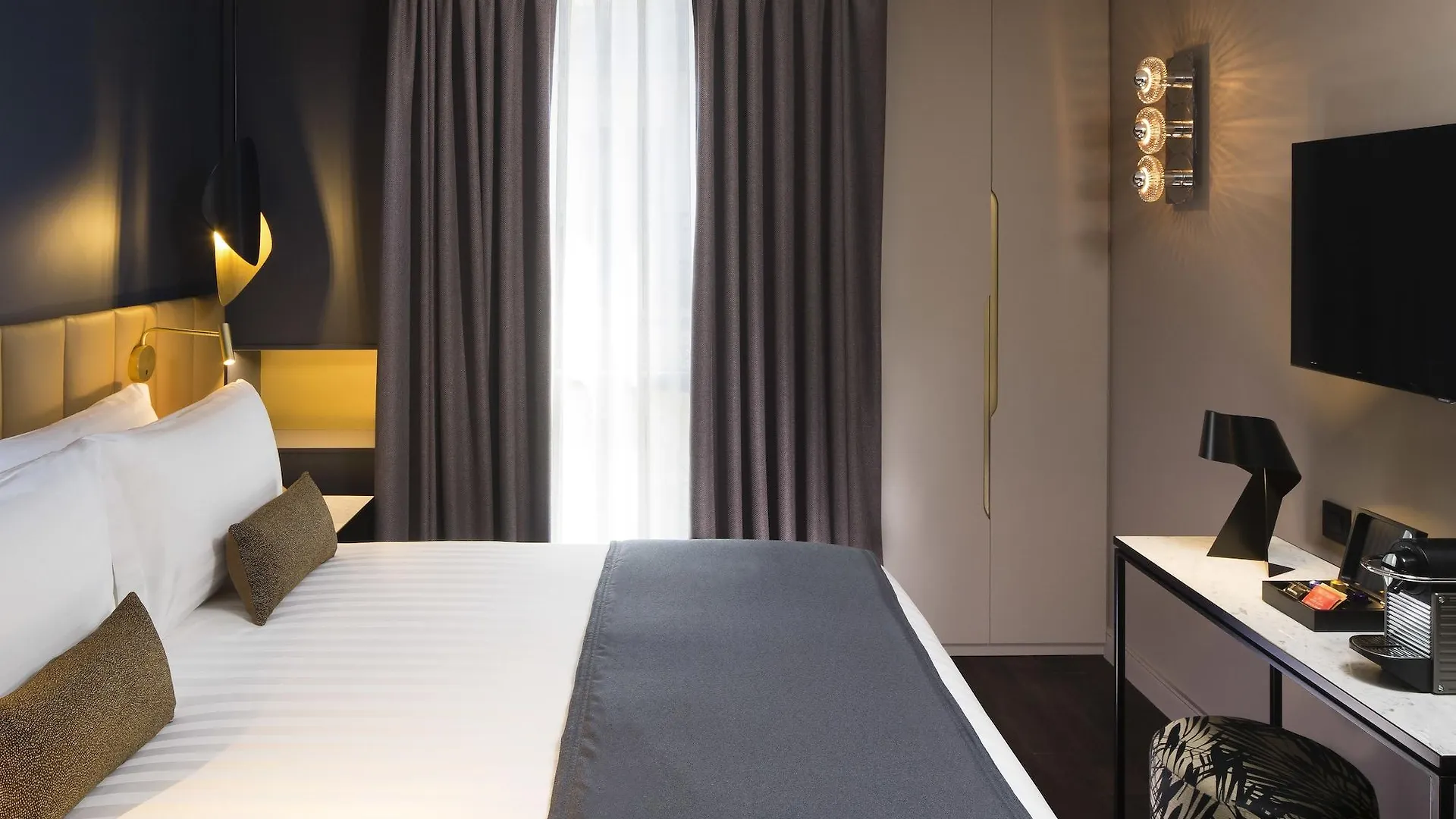 Hotel Le 10 Bis Hotel 4*